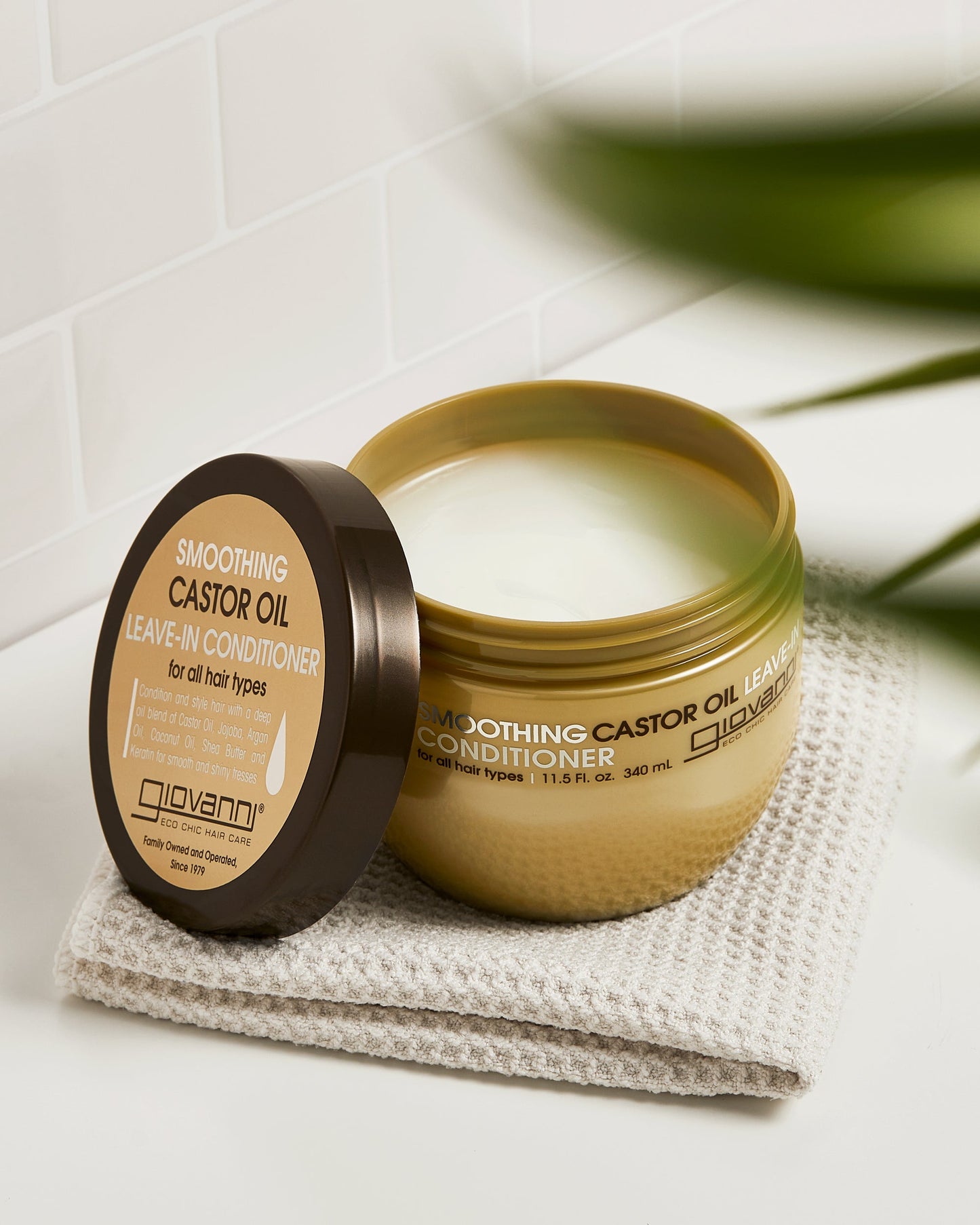 SMOOTHING CASTOR OIL LEAVE-IN CONDITIONER