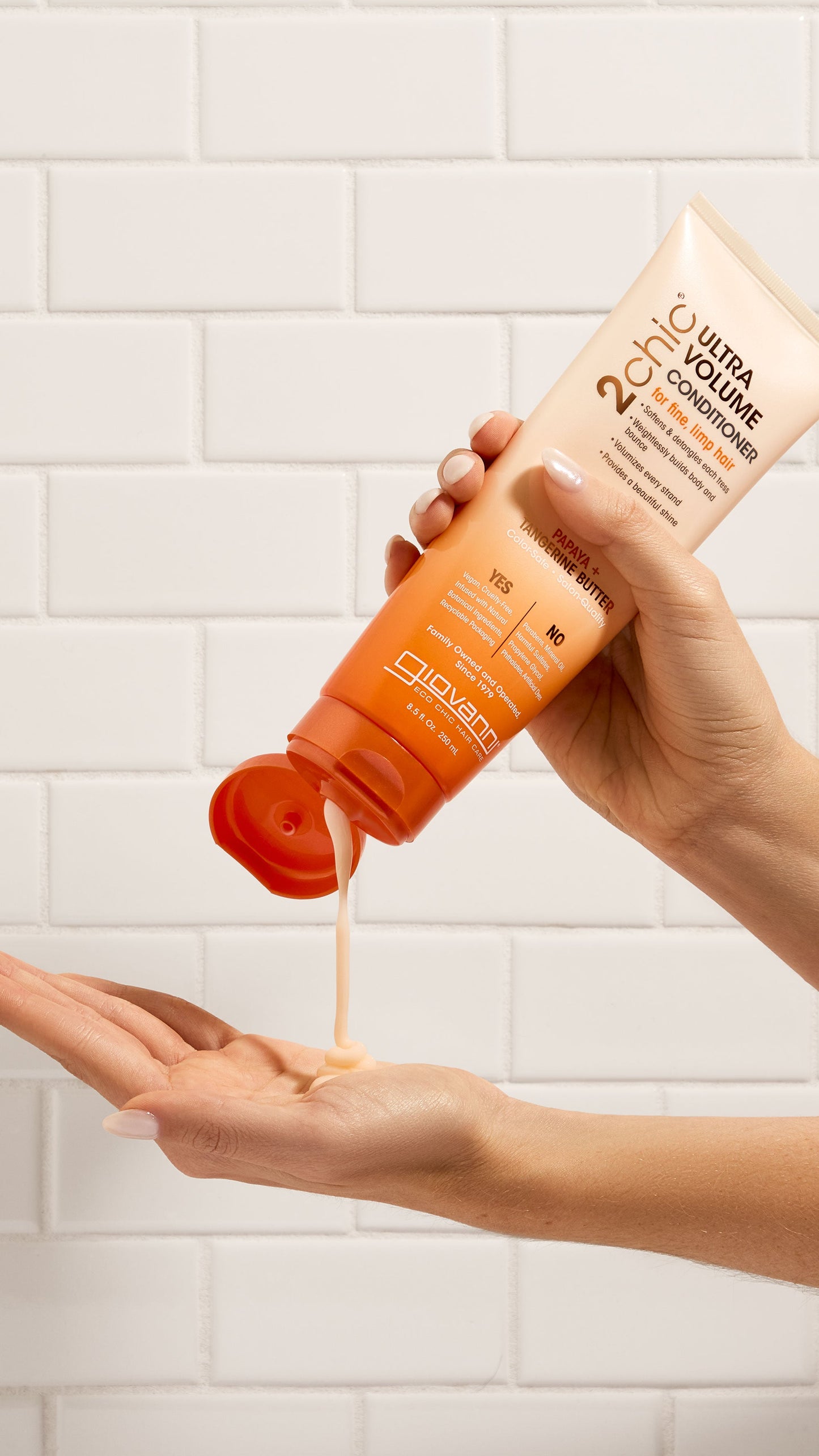 2chic® ULTRA-VOLUME CONDITIONER - 2 Sizes