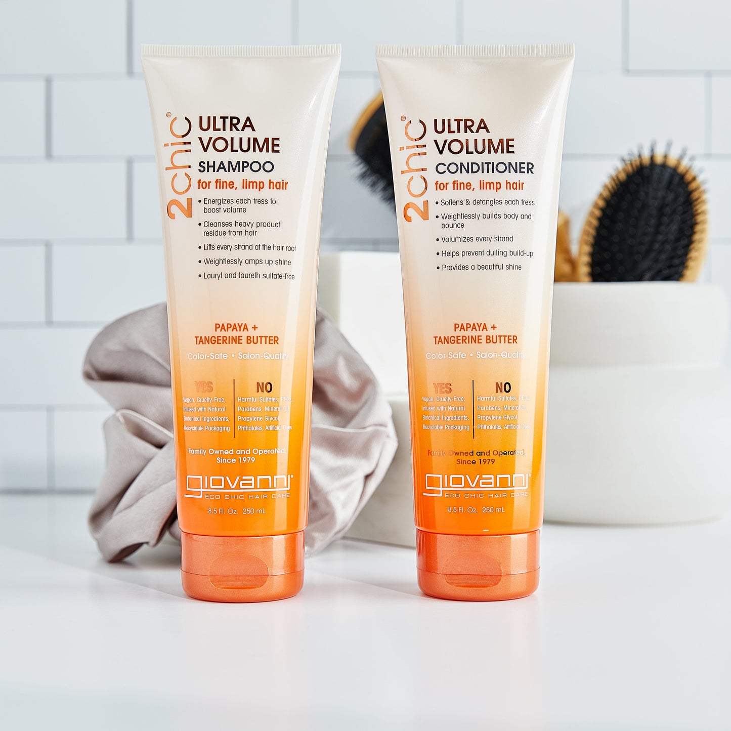 2chic® ULTRA-VOLUME CONDITIONER - 2 Sizes