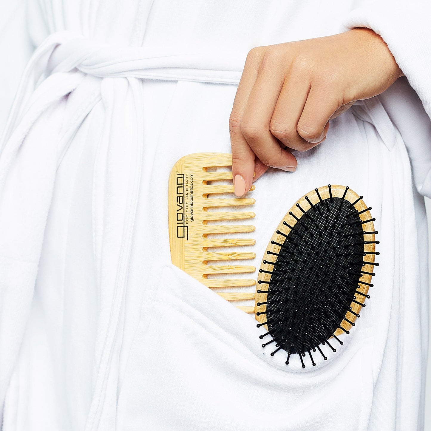 BAMBOO OVAL HAIRBRUSH