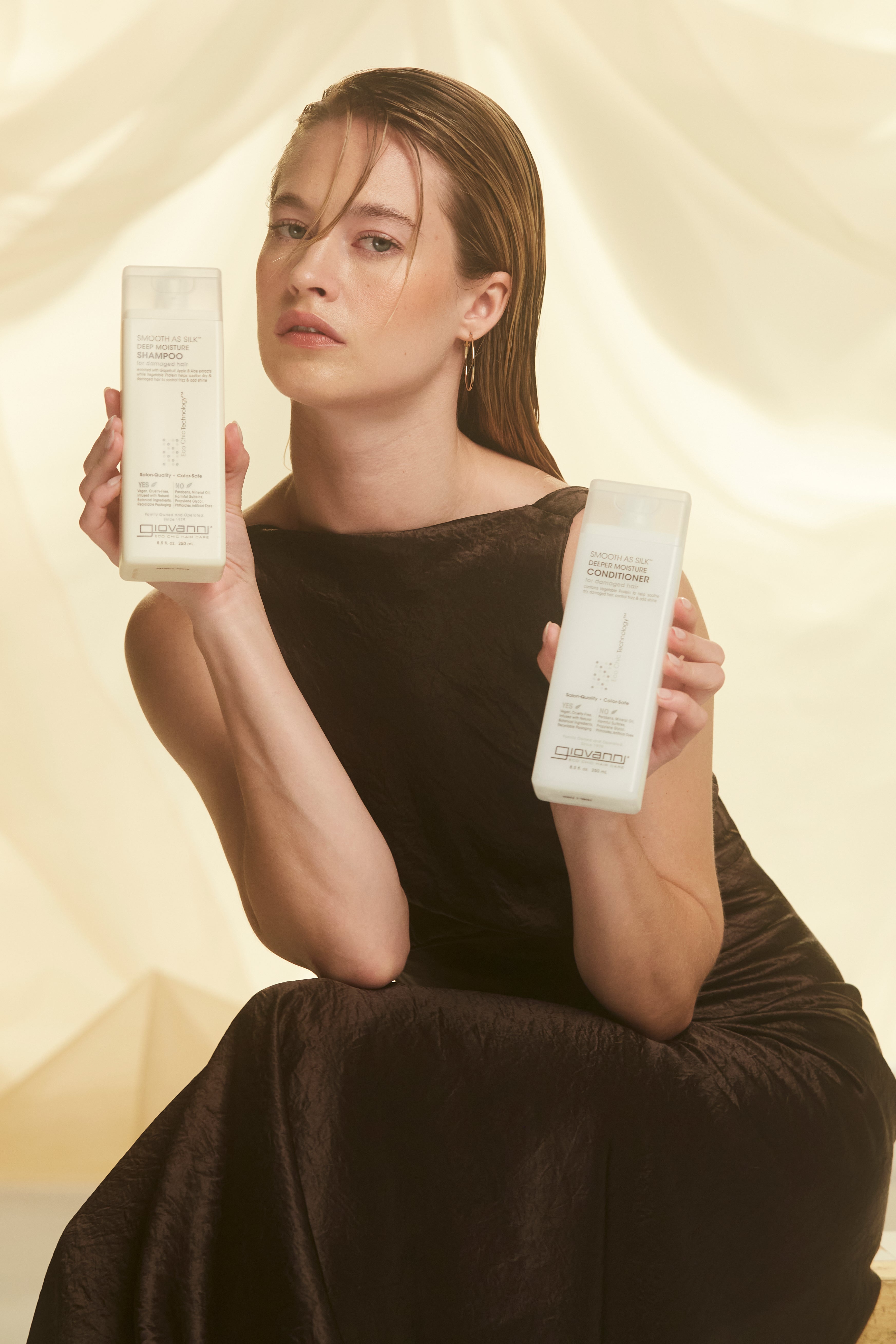 SMOOTH AS SILK™ DEEP MOISTURE SHAMPOO - 2 Sizes